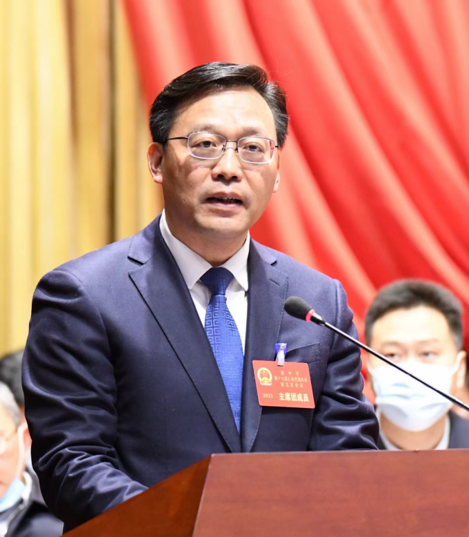龙华区委书记王卫：全面深化改革激发新动能释放新活力
