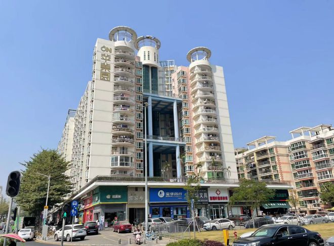 楼市新政效果凸显 市民购房热情高涨 国庆黄金周龙华新房认购672套
