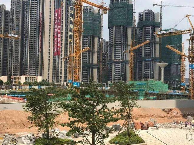 楼市新政效果凸显 市民购房热情高涨 国庆黄金周龙华新房认购672套