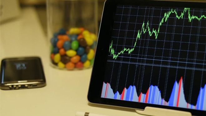 基金热搜霸榜 ETF“一键上车”出圈